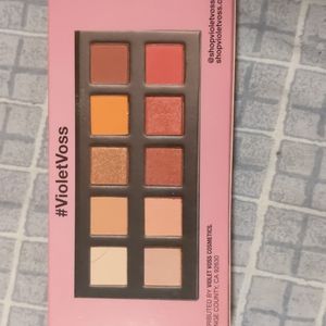 Fun size eyeshadow  Violet Voss